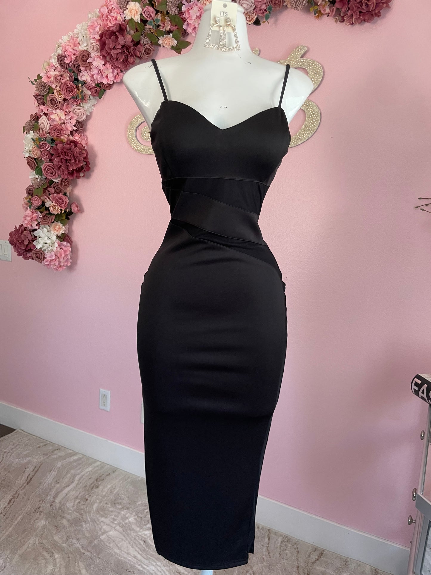 Rosy Midi Dress